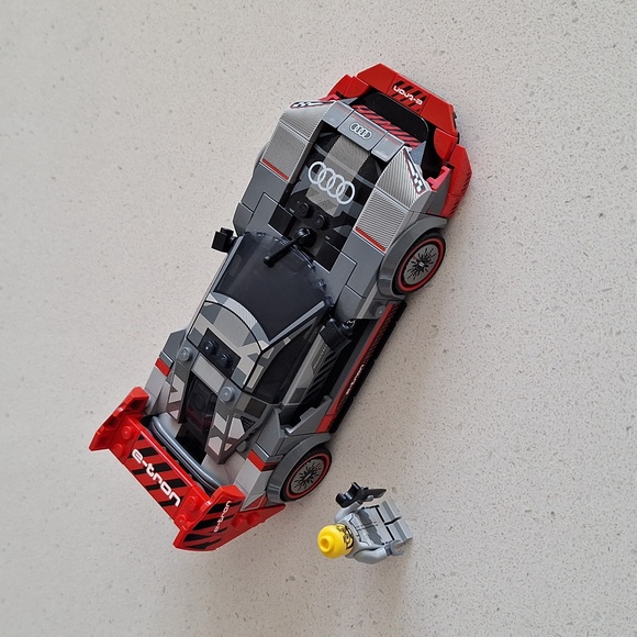 LEGO Audi S1 etron quattro Race Car, Speed Champion - Picture 4 of 5